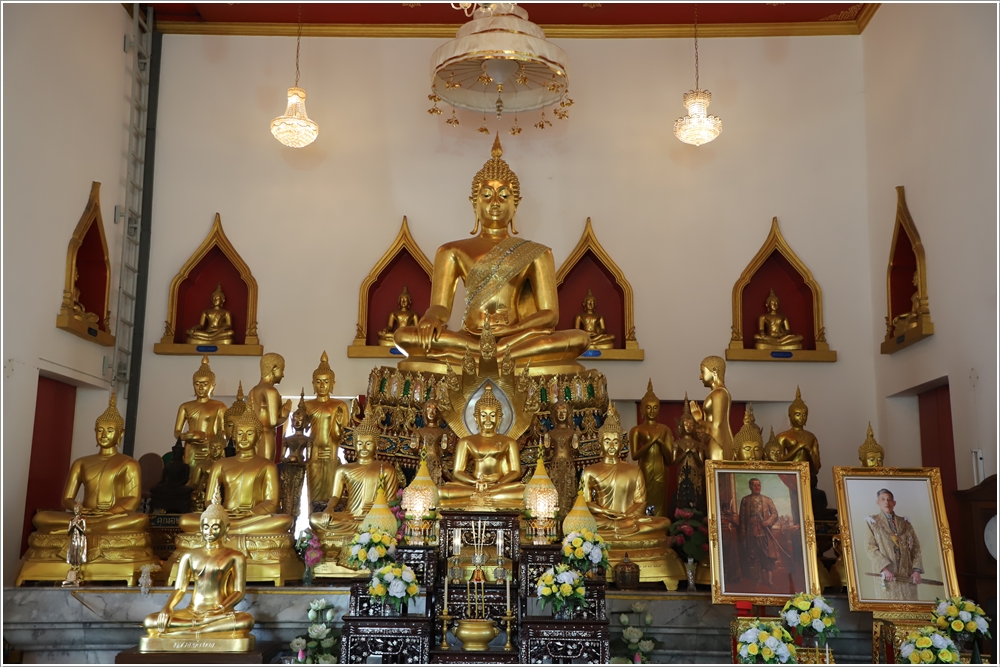 ﻿กรมบังคับคดี ร่วมพิธีเจริญพระพุทธมนต์ ถวายพระราชกุศล เฉลิมพระเกียรติพระบาทสมเด็จพระเจ้าอยู่หัว เนื่องในโอกาสพระราชพิธีสมมงคลพระชนมายุเท่าพระบาทสมเด็จพระพุทธยอดฟ้าจุฬาโลกมหาราช